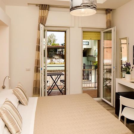 Sorrento Comfort Rooms Con Piscina Exteriör bild