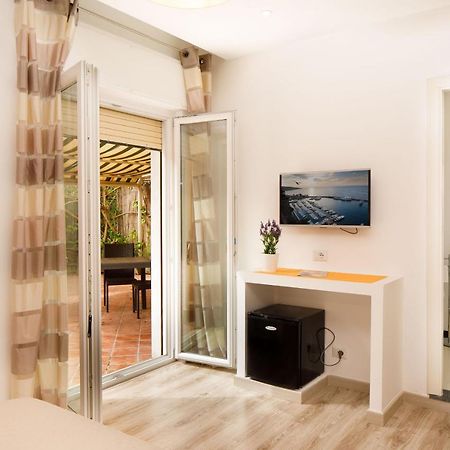 Sorrento Comfort Rooms Con Piscina Exteriör bild